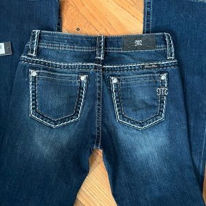 Miss Me Mid-Rise Boot Jeans Size 27 NWT